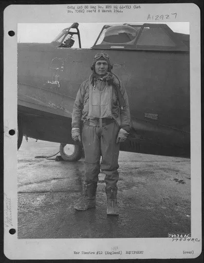 Cass Hough P-38 Lightning dive Daisy President